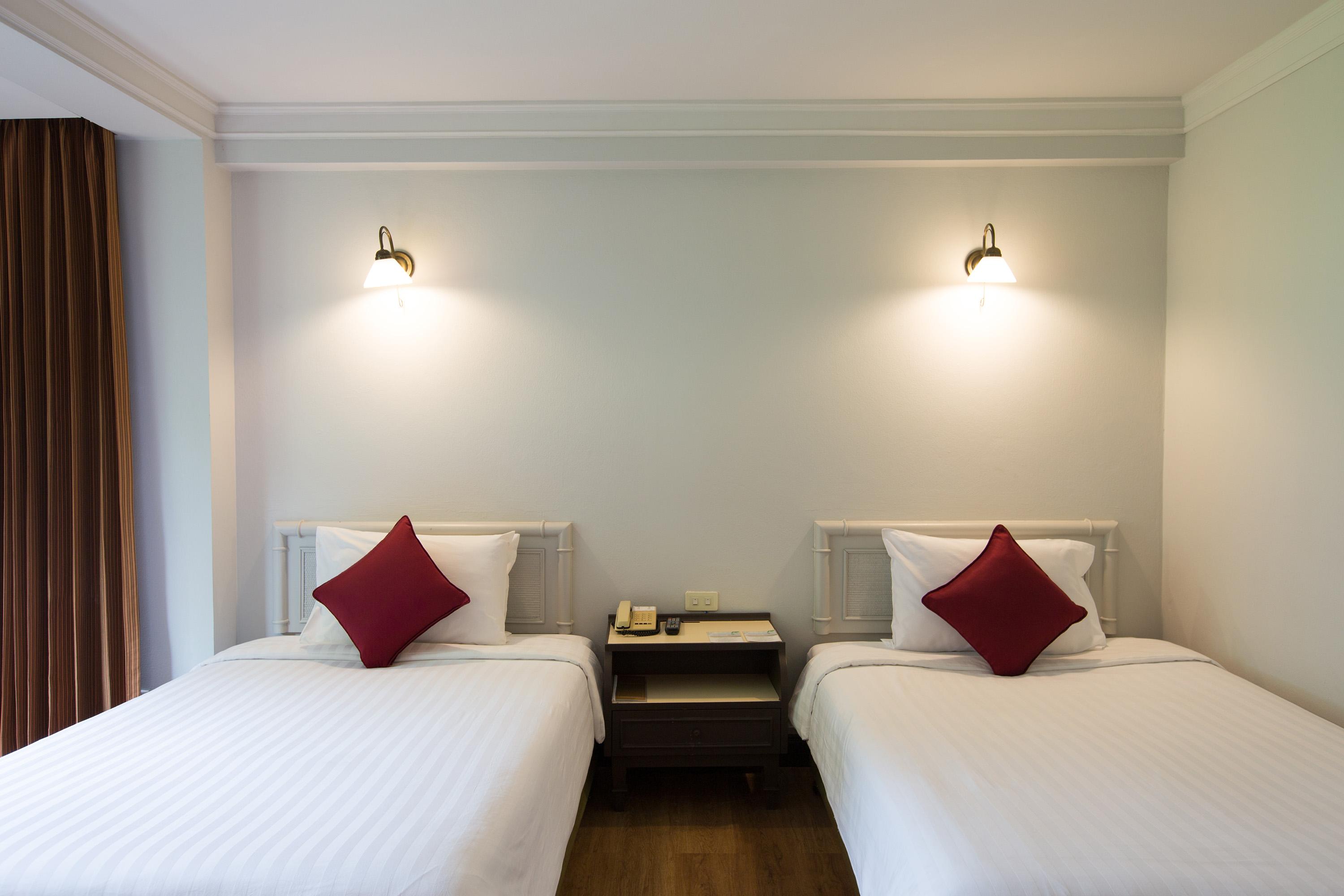 The Imperial Hotel & Convention Centre Фитсанулок Екстериор снимка