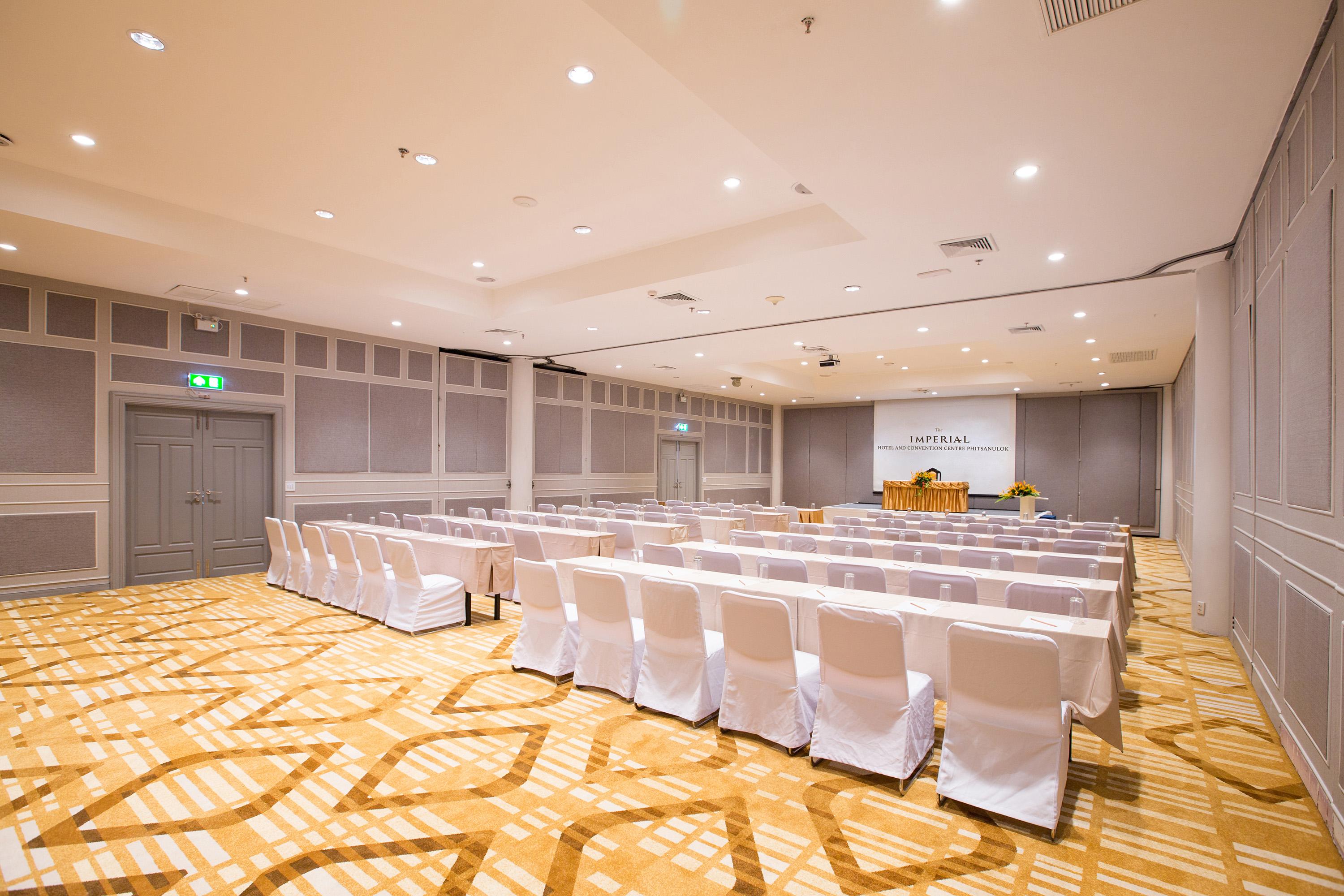 The Imperial Hotel & Convention Centre Фитсанулок Екстериор снимка